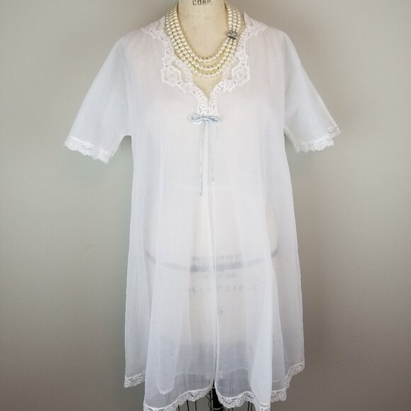 Pretty Vintage 1950's Sheer White Robe with Blue Bow Ladies Size Small - Picture 2 of 8
